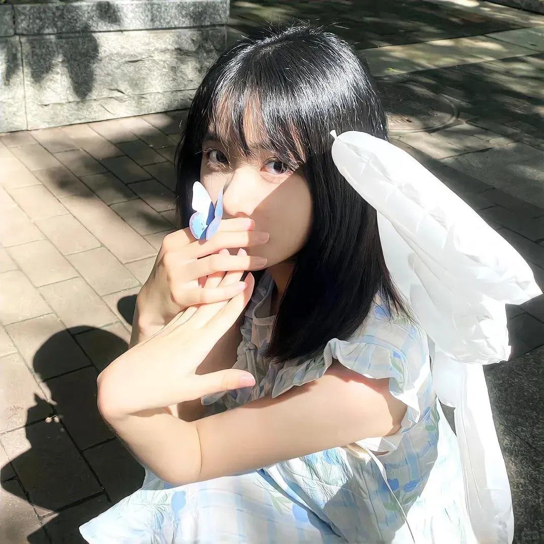 跳舞的红色公交