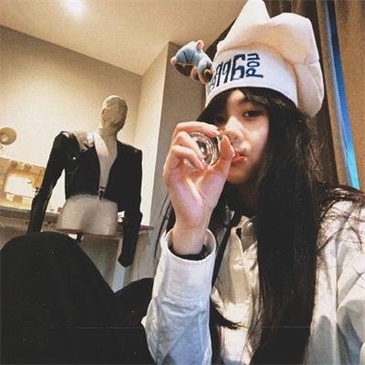 黑疯婆子闹监狱